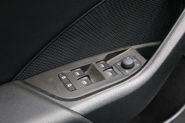 Skoda OCTAVIA Combi 1.4 TSI iV Business | Automaat | Trekhaak | Camera