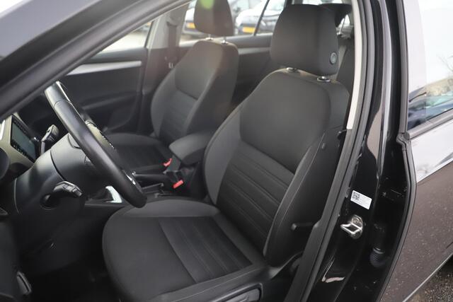 Skoda OCTAVIA Combi 1.0 TSI Greentech Business Edition NAP Trekhaak LMV Navigatie Carplay Android Climate Cruise Control LED Parkeersensor