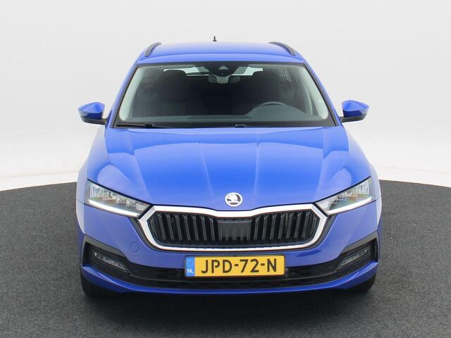 Skoda OCTAVIA Combi 1.4 TSi 204 Pk Automaat iV PHEV Business Edition | Virtual Cockpit | Keyless | CarPlay | Navigatie | ECC | Parkeersensoren | 17 Inch | 37.085 Km