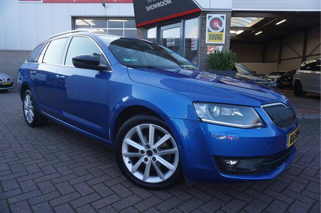 Skoda OCTAVIA Combi 1.6 TDI Style Business Automaat