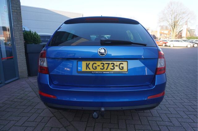 Skoda OCTAVIA Combi 1.6 TDI Style Business Automaat