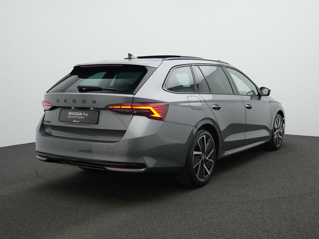 Skoda OCTAVIA 1.5 TSI MHEV 150 pk DSG Sportline | Panoramadak | Trekhaak | Head-up display | 360 camera | Matrix LED