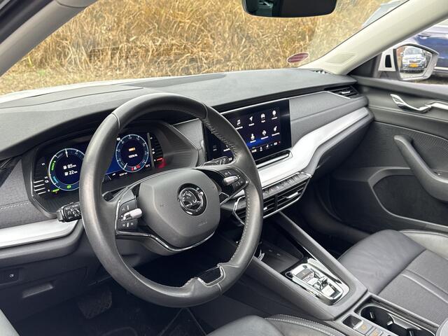 Skoda OCTAVIA Combi TSI iV PHEV 204PK DSG HYBRID BUSINESS LEDER/NAVI/HEAD-UP