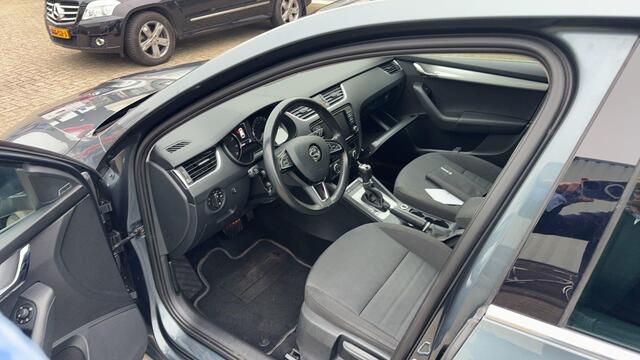 Skoda OCTAVIA Combi 1.4 TSI Greentech Style Business 1500KG Trekgewicht