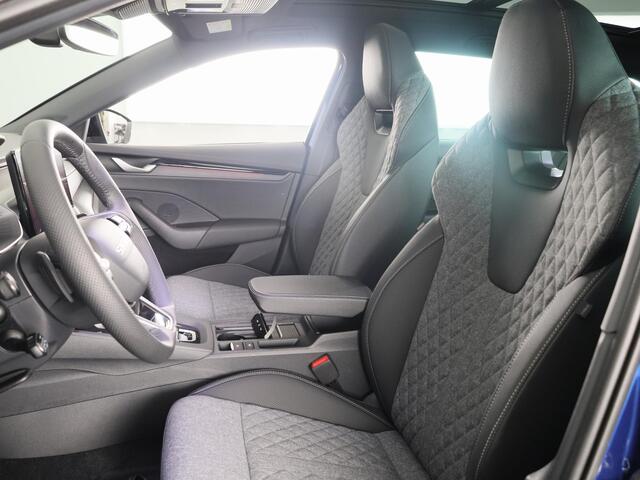 Skoda OCTAVIA Combi 1.5 TSI MHEV Sportline Tour Elektrisch bedienbaar panoramisch schuif/kanteldak | Travel assist | Trekhaak wegklapbaar