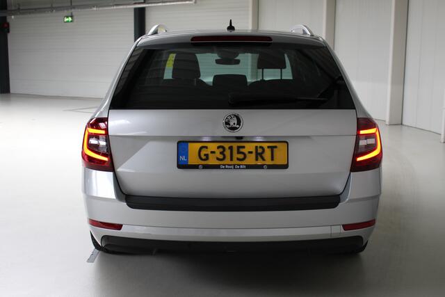 Skoda OCTAVIA Combi 1.0 TSI Greentech Business Edition Plus Navigatie | Leder | Trekhaak | Virtual Cockpit