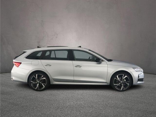 Skoda OCTAVIA Combi Business Edition Plus 1.5 eTSI 115pk DSG Automaat Trekhaak, Panoramadak, Adaptive cruise control, Navigatie, LED matrix koplampen, Achteruitrijcamera