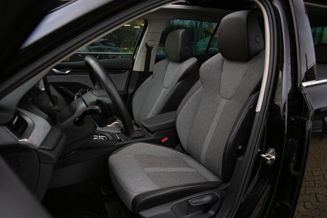 Skoda OCTAVIA Combi 1.5 TSI MHEV Business Edition , Panoramadak, Stuur/stoelverwarming,