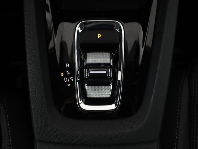 Skoda OCTAVIA 1.4 TSI iV PHEV Business Edition | Stoelverwarming | Adaptive cruise | Carplay | Keyless | Navigatie | Parkeerhulp | Full LED | Digital Cockpit | Climate control | Bluetooth | Plug In