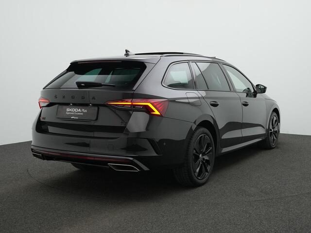 Skoda OCTAVIA Combi 1.4 TSI RS iV 245 pk DSG PHEV Business | Panoramadak | Geheugen-/massagestoelen | Canton | Head-up display | Leder/alcantara | Matrix LED