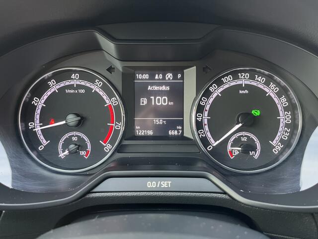 Skoda OCTAVIA Combi 1.4 TSI Greentech Style Business | AUTOMAAT | CARPLAY | CLIMA | CRUISE | NAVI | STOELVERW.