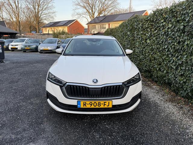Skoda OCTAVIA Combi 1.0 TSI Business Edition | Airco | Cruise Control | LMV | Trekhaak | APK tot 07-05-2027!