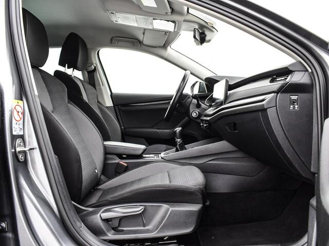 Skoda OCTAVIA Combi 1.0 TSI 110pk Business Edition · Apple/Android Car Play · Navigatie · P-Sensoren · Elek. Achterklep · Cruise Control · 16'' Inch · Garantie t/m 27-09-207 of 100.000km