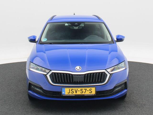 Skoda OCTAVIA Combi 1.4 TSi iV 204 Pk Automaat PHEV Business Edition | Cruise Control | Climate Control | Parkeersensoren | Carplay | 17 Inch | 38.884 Km!!