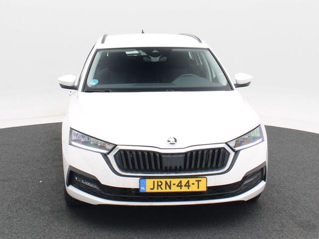 Skoda OCTAVIA Combi 1.4 TSI iV PHEV Business Edition | Cruise Control | Climate Control | Parkeersensoren | Carplay | 17 Inch | 27.323 Km!!