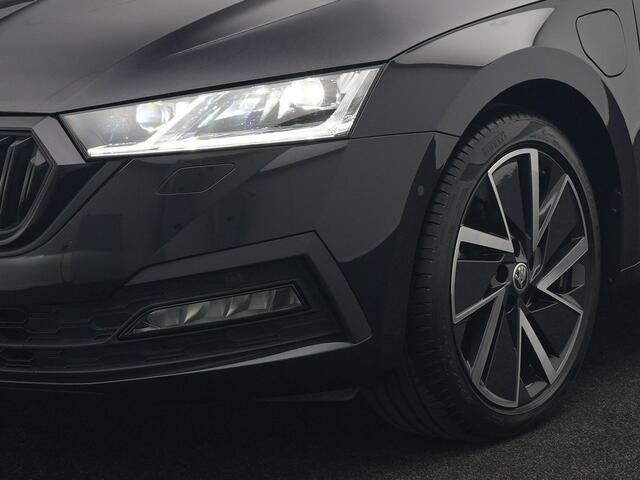 Skoda OCTAVIA Combi 1.4 TSI iV Business Edition Plus 205pk Dealer O.H. PHEV | Panodak | Adaptive Cruise | Head Up | Camera | Canton Audio | RS Sportstoelen Memory & Verwarmd | Sfeerverlichting | Apple Carplay | Keyless | Blis | Virtual | Navigatie | DAB |
