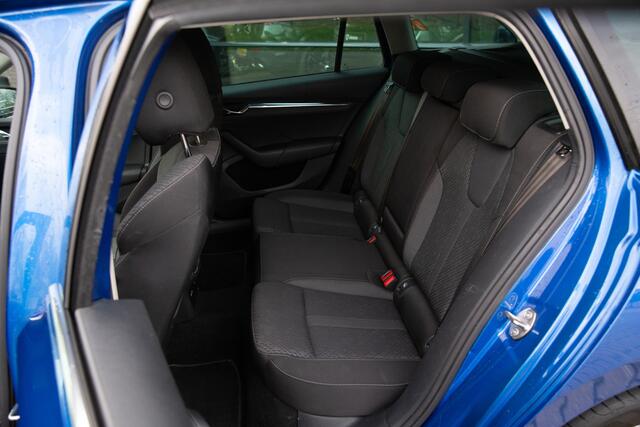 Skoda OCTAVIA Combi 1.0 e-TSI Business Edition Plus , Adap. cruise, Stuur/stoelverwarming,