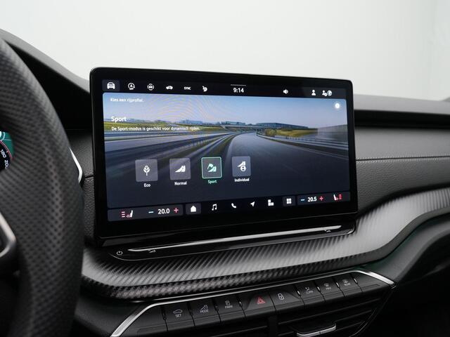 Skoda OCTAVIA Combi 1.5 TSI MHEV 150 pk DSG Sportline | Panoramadak | Trekhaak | 360 camera | Head-up display | Matrix LED