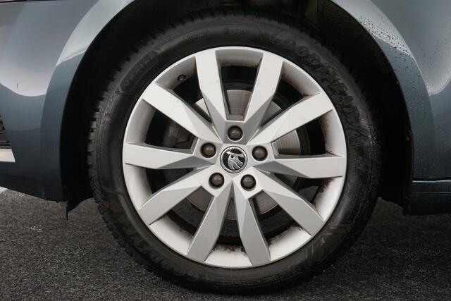 Skoda OCTAVIA Combi 1.0 TSI Greentech Ambition Business