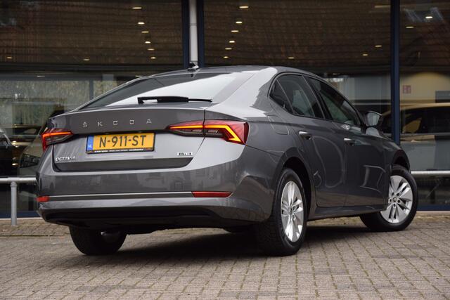 Skoda OCTAVIA 1.0 e-TSI Business Edition DSG Automaat | Org. NL | BOVAG Garantie | Full LED | Apple Carplay/Android Auto | Virtual Cockpit | Stoelverwarming | Elektrische Klep | Cruise Control |