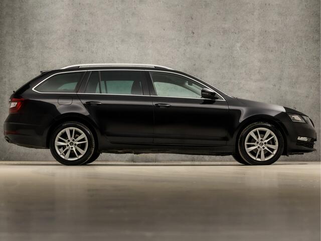 Skoda OCTAVIA Combi 1.0 TSI Sportline (DIGITAL COCKPIT, APPLE CARPLAY, GROOT NAVI, STOELVERWARMING, CAMERA, SPORTSTOELEN, GETINT GLAS, CRUISE, LED KOPLAMPEN, NIEUWSTAAT)