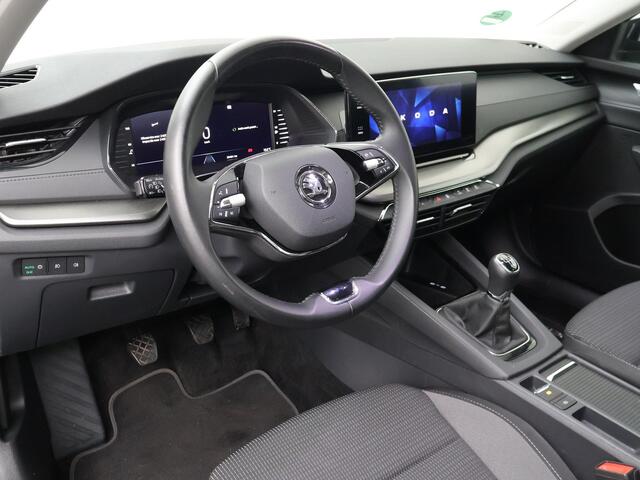 Skoda OCTAVIA Combi 1.0 TSI Ambition | 110 PK | Trekhaak wegklapbaar | Navigatiesysteem | Cruise control |