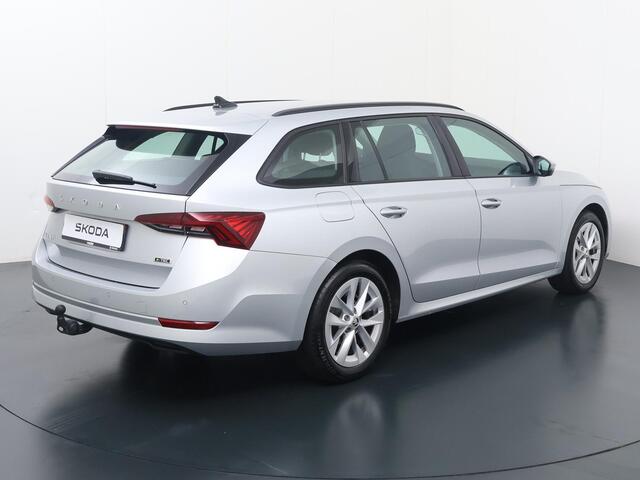 Skoda OCTAVIA Combi 1.0 e-TSI Business Edition | 110 PK | Automaat | Multifunctioneel stuurwiel | Cruisecontrol | Parkeersensoren |