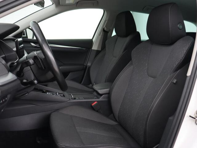 Skoda OCTAVIA 1.5 TSI Business Edition Plus | Stoelverwarming | Trekhaak | Adaptive cruise | Keyless | Full LED | Parkeerhulp | Climate control