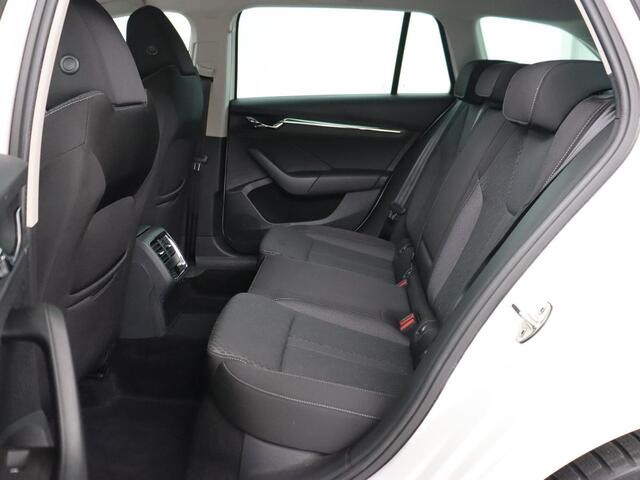 Skoda OCTAVIA 1.5 TSI Business Edition Plus | Stoelverwarming | Trekhaak | Adaptive cruise | Keyless | Full LED | Parkeerhulp | Climate control