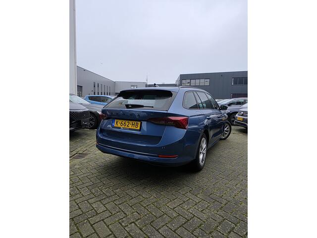 Skoda OCTAVIA Combi 1.0 TSI Business Edition | Achteruitrijcamera |