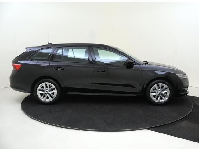 Skoda OCTAVIA Combi 1.4 TSI iV PHEV Business Edition | SoH 100% | Parkeersensoren achter | CarPlay | Cruise control | Airco | Digital cockpit |