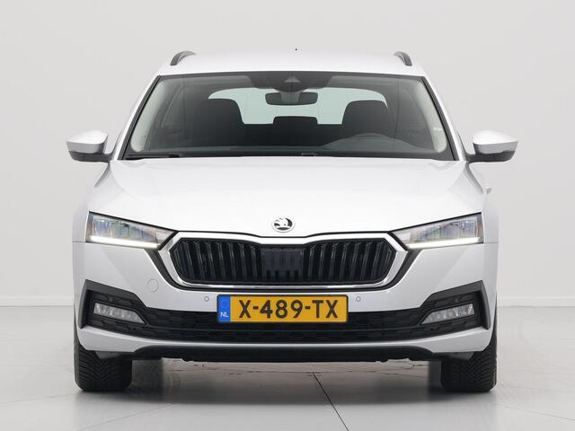 Skoda OCTAVIA Combi 1.0 e-TSI 110pk DSG Business Edition Navigatie Digital Cockpit Pdc Android/Carplay Lm Velgen