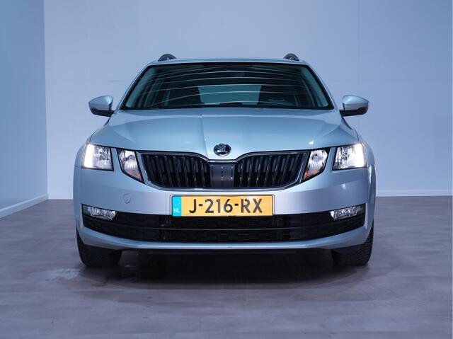Skoda OCTAVIA Combi 1.0 TSI 115pk Business Edition Navigatie Trekhaak Stoelverwarming Android/Carplay PS