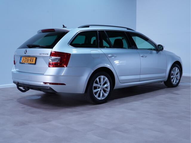 Skoda OCTAVIA Combi 1.0 TSI 115pk Business Edition Navigatie Trekhaak Stoelverwarming Android/Carplay PS