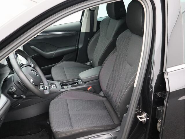 Skoda OCTAVIA Combi 1.0 e-TSI Business Edition Plus/ automaat/ zeer mooi!