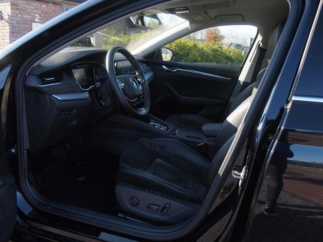 Skoda OCTAVIA Combi 1.0 e-TSI Business Edition Plus | Head-Up Display | Sfeerverlichting | Automaat | Cruise Control | Apple Carplay | Parkeersensoren |