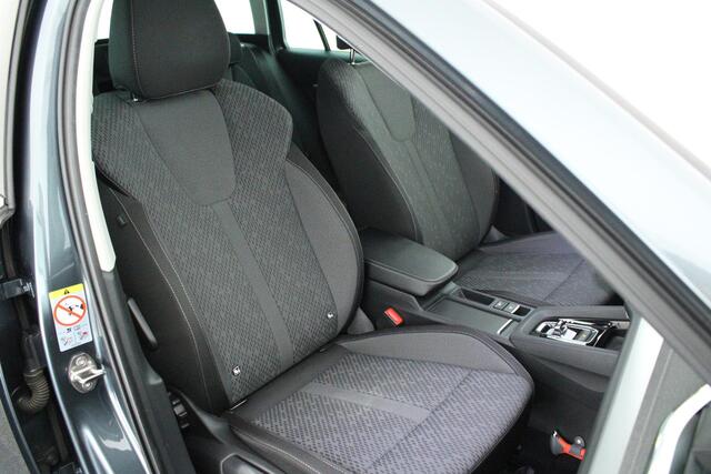 Skoda OCTAVIA Combi 1.4 TSI iV 204pk PHEV Business Edition Plus Trekhaak Camera Stoelverwarming Keyless Navigatie Led