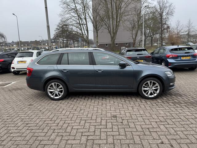 Skoda OCTAVIA Combi 1.4 TSI Greentech Style 150PK Navi Cruise Pdc Trekhaak