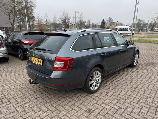 Skoda OCTAVIA Combi 1.4 TSI Greentech Style 150PK Navi Cruise Pdc Trekhaak