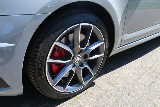 Skoda OCTAVIA Combi 2.0 TSI RS 245 Business VRS PANO-DAK/TREKHAAK/CAMERA/STOELVER/