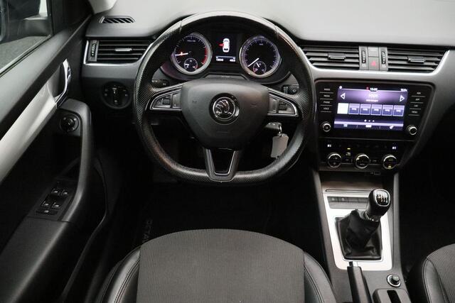 Skoda OCTAVIA Combi 1.0 TSI Greentech Business Edition 2020 | Airco | Navigatie | Cruise Control | Stoelverwarming | Parkeersensoren | Stuurwiel Multifunctioneel | Onderhoudshistorie | Boekjes | Nationale Autopas