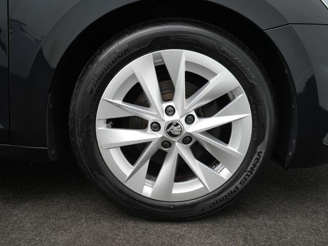 Skoda OCTAVIA Combi 1.0 TSI Sport Business - RIJKLAARPRIJS - Adaptive Cruise Control - Apple Carplay - Android Auto