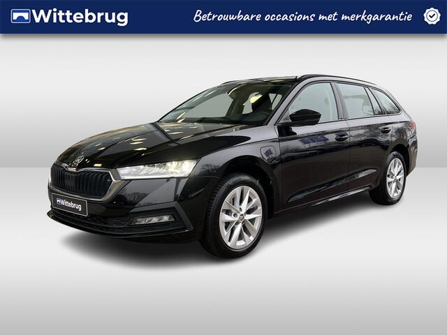 Skoda OCTAVIA Combi 1.4 TSI iV 204pk DSG PHEV Ambition / Parkeersensoren achter / Stoel + Stuur verwarming / Climate control / navigatie / Carplay