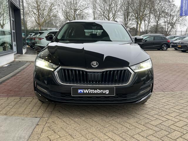 Skoda OCTAVIA Combi 1.4 TSI iV 204pk DSG PHEV Ambition / Parkeersensoren achter / Stoel + Stuur verwarming / Climate control / navigatie / Carplay