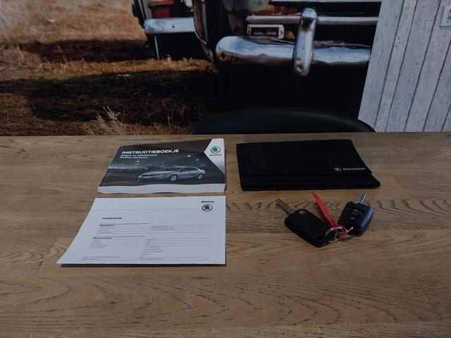 Skoda OCTAVIA Combi 1.0 TSI Sport LEER LED NAVI CRUISE ECC TREKHAAK