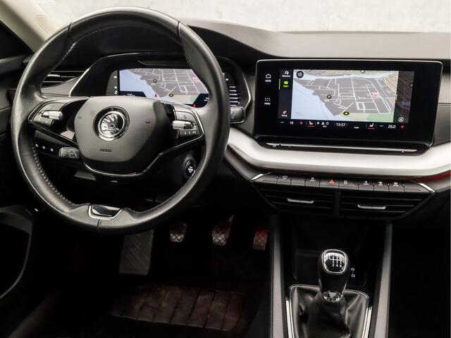 Skoda OCTAVIA Combi 1.0 TSI Sport (VIRTUAL COCKPIT, APPLE CARPLAY, GROOT NAVI, CAMERA, STOELVERWARMING, SPORTSTOELEN, GETINT GLAS, KEYLESS, ADAPTIVE CRUISE, NIEUWSTAAT)