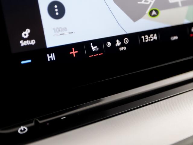 Skoda OCTAVIA Combi 1.0 TSI Sport (VIRTUAL COCKPIT, APPLE CARPLAY, GROOT NAVI, CAMERA, STOELVERWARMING, SPORTSTOELEN, GETINT GLAS, KEYLESS, ADAPTIVE CRUISE, NIEUWSTAAT)