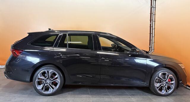 Skoda OCTAVIA Combi 1.4 TSI RS iV PHEV Business panodak | stoelverw | navigatie |