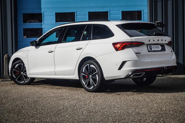 Skoda OCTAVIA Combi 1.4 TSI RS iV PHEV Business | Achteruitrijcamera | Airbag(s) side achter | Apple Carplay/Android Auto