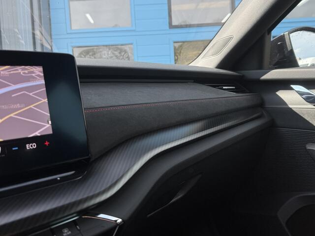 Skoda OCTAVIA Combi 1.4 TSI RS iV PHEV Business | Achteruitrijcamera | Airbag(s) side achter | Apple Carplay/Android Auto